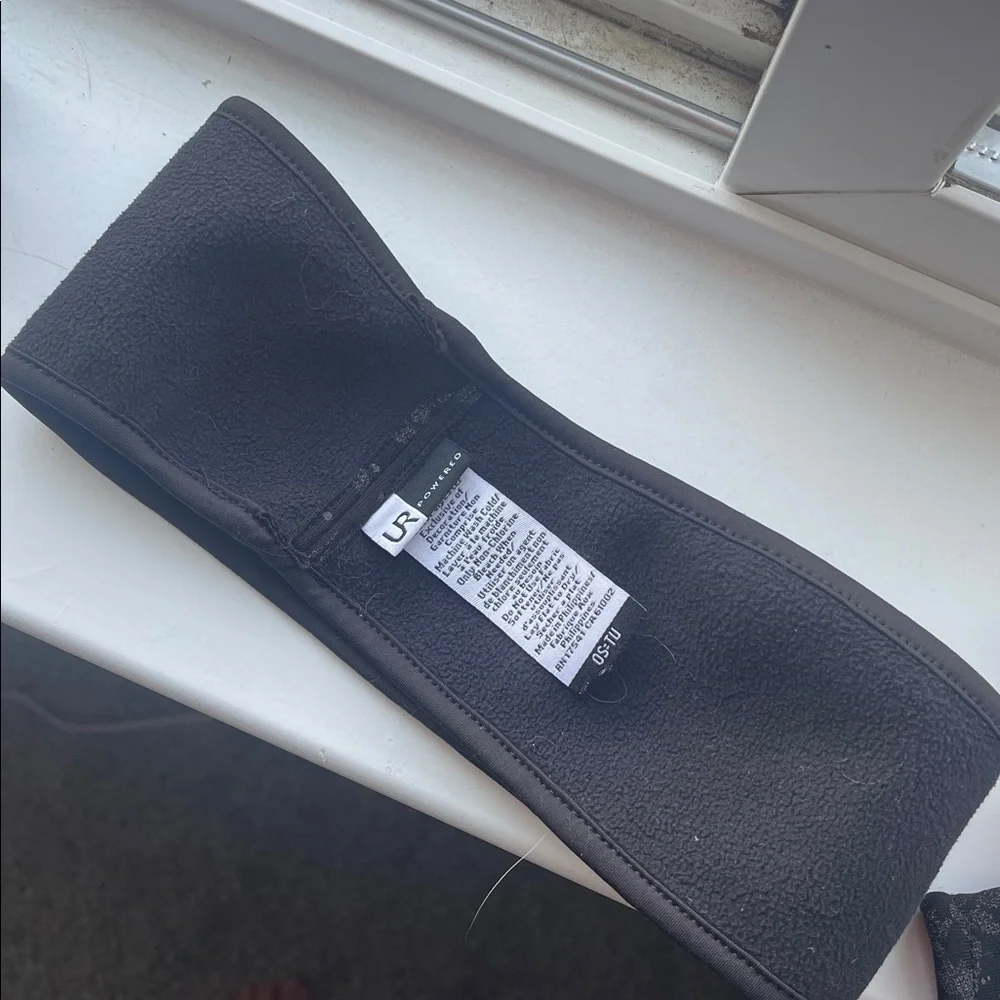 Athleta Reflective Gloves and Headband - Picture 5 of 6